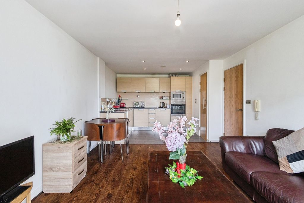 Property photo 3 of 14 Pbox-Img.Jpg