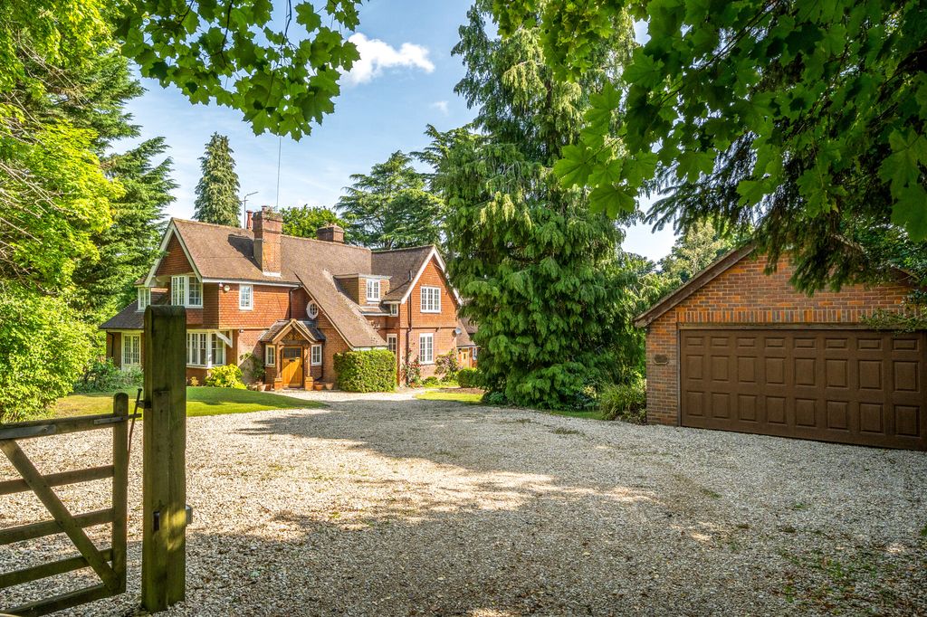 Property photo 1 of 23