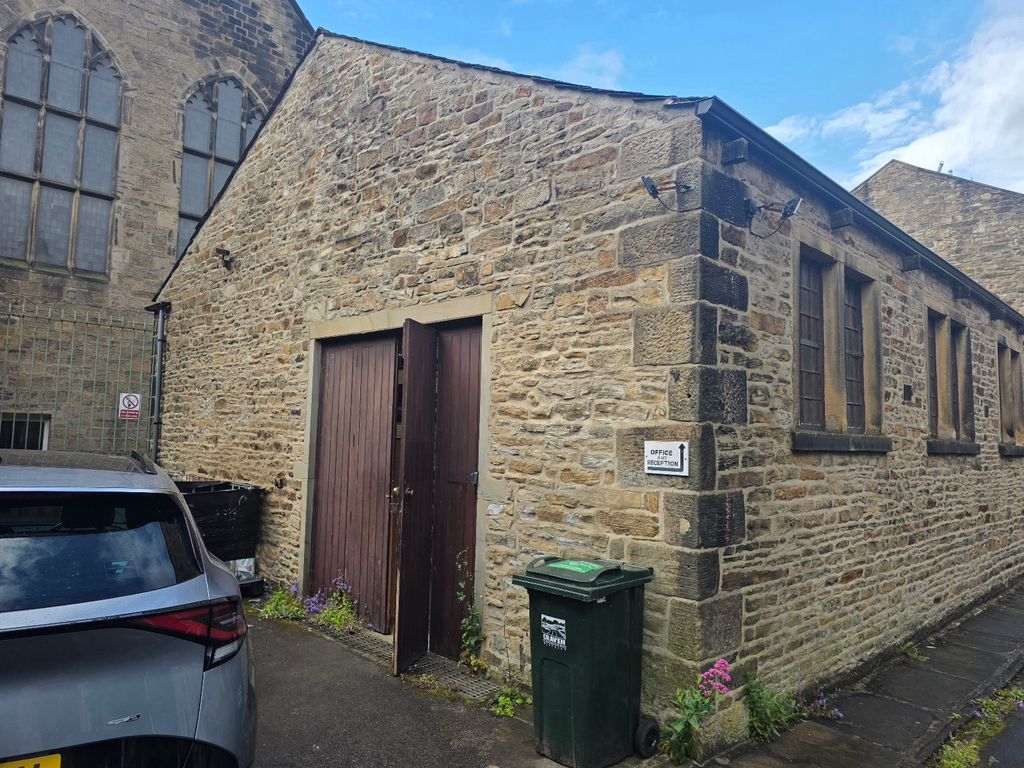 Property photo 1 of 4