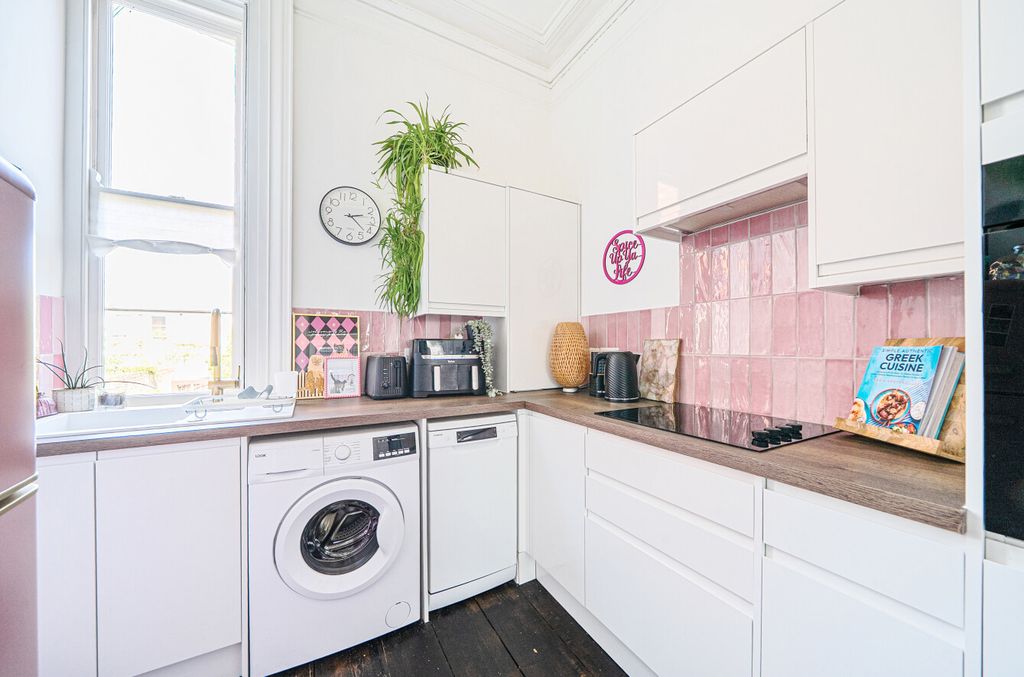 Property photo 2 of 11 1508265-2-6A7F3cd...