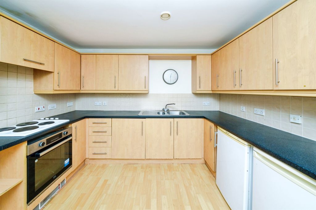 Property photo 3 of 16