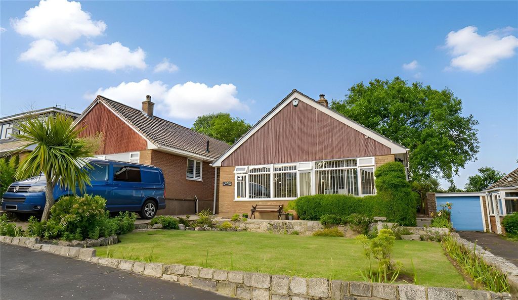 Property photo 1 of 11 Front External