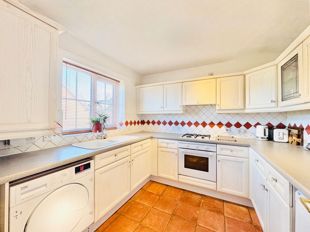 Property photo 2 of 13 Kitchen