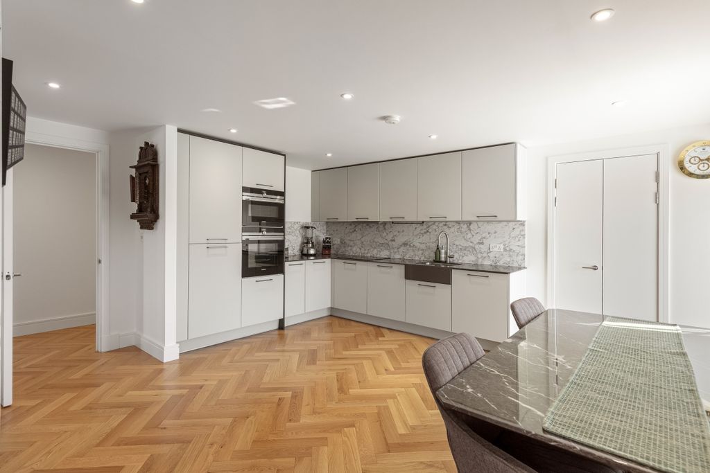 Property photo 3 of 13 094A0046