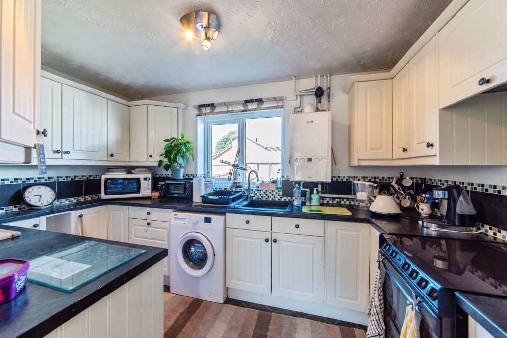 Property photo 3 of 17