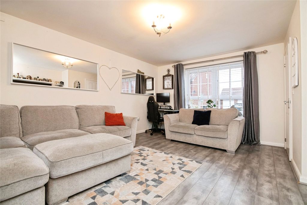 Property photo 3 of 27 Picture No. 22