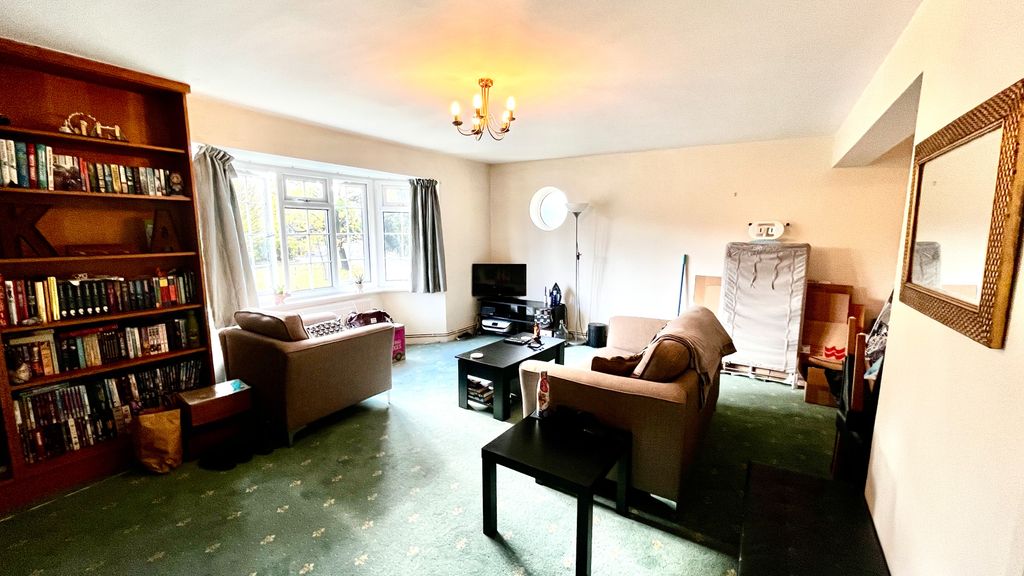 Property photo 3 of 7