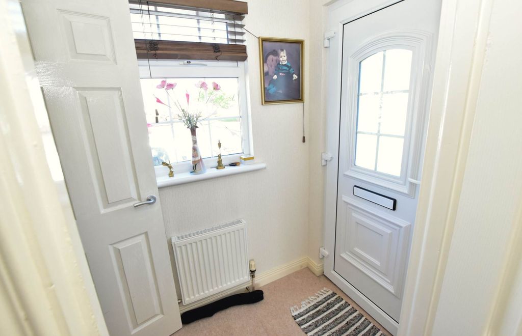 Property photo 3 of 22