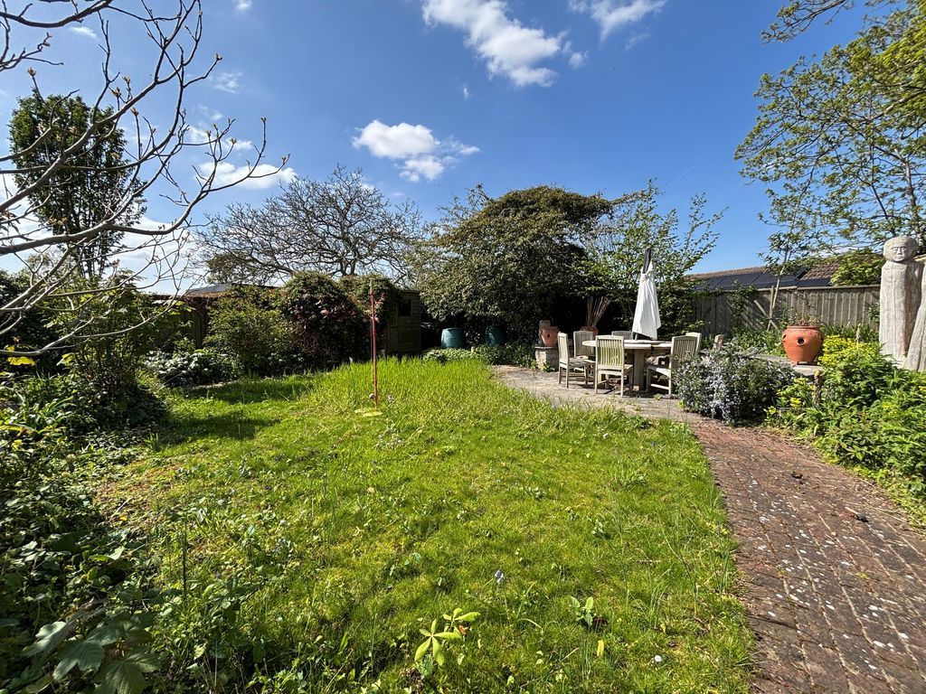 Property photo 3 of 30 Garden