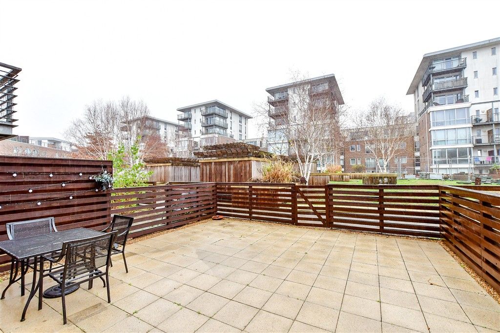 Property photo 2 of 9 External Feature
