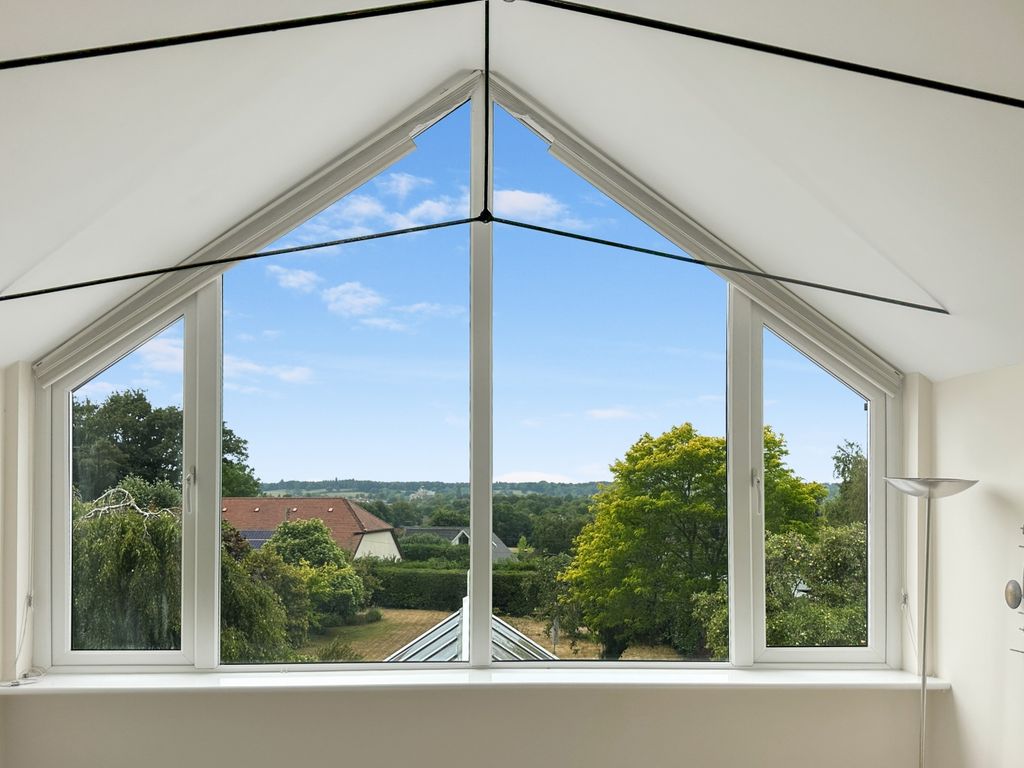Property photo 2 of 20 Ewemove-Abbeyview-Romsey-Pic10