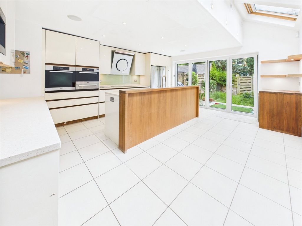 Property photo 3 of 22 Picture No. 36