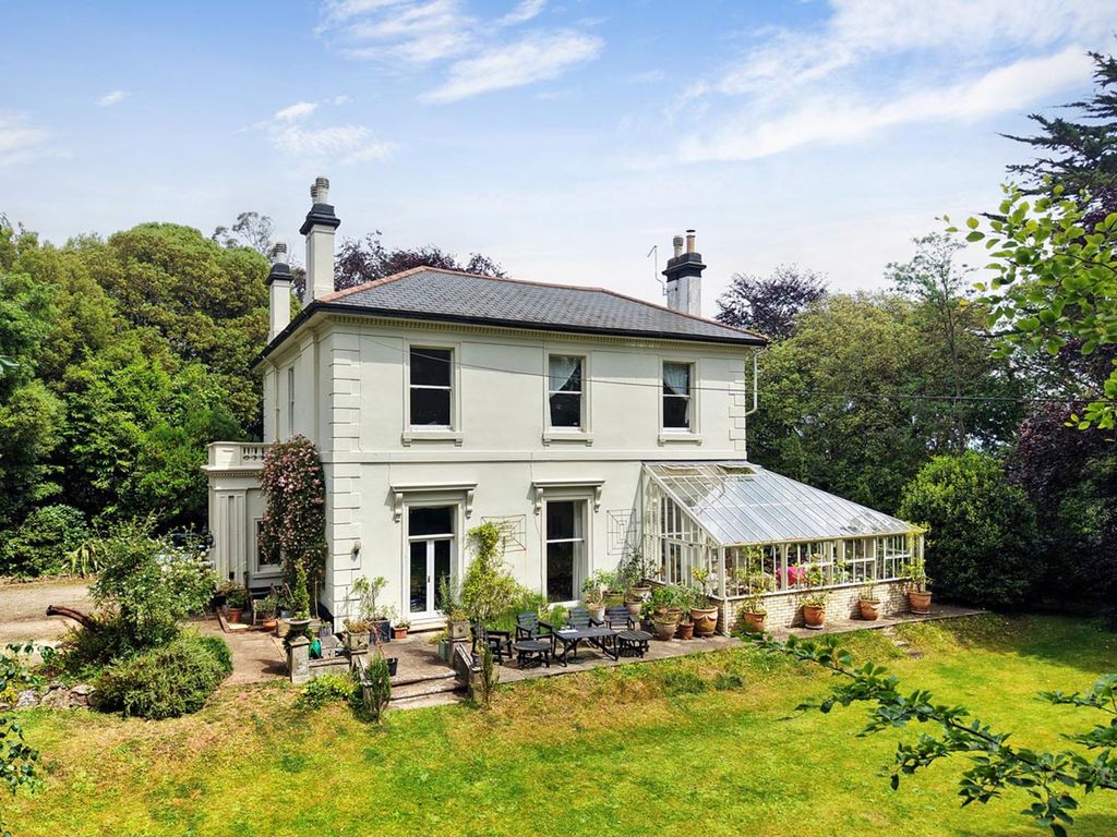Property photo 1 of 30