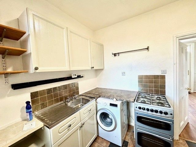 Property photo 3 of 9 Balcony