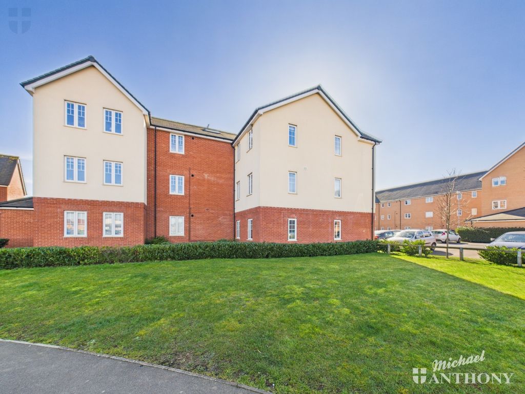 Property photo 1 of 8 Cam03852G0-Pr0214-Still013