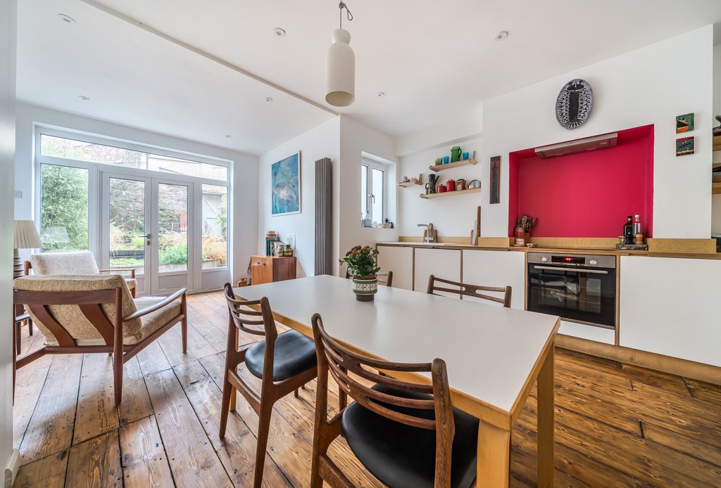 Property photo 2 of 19 1400732-2-696E56A...