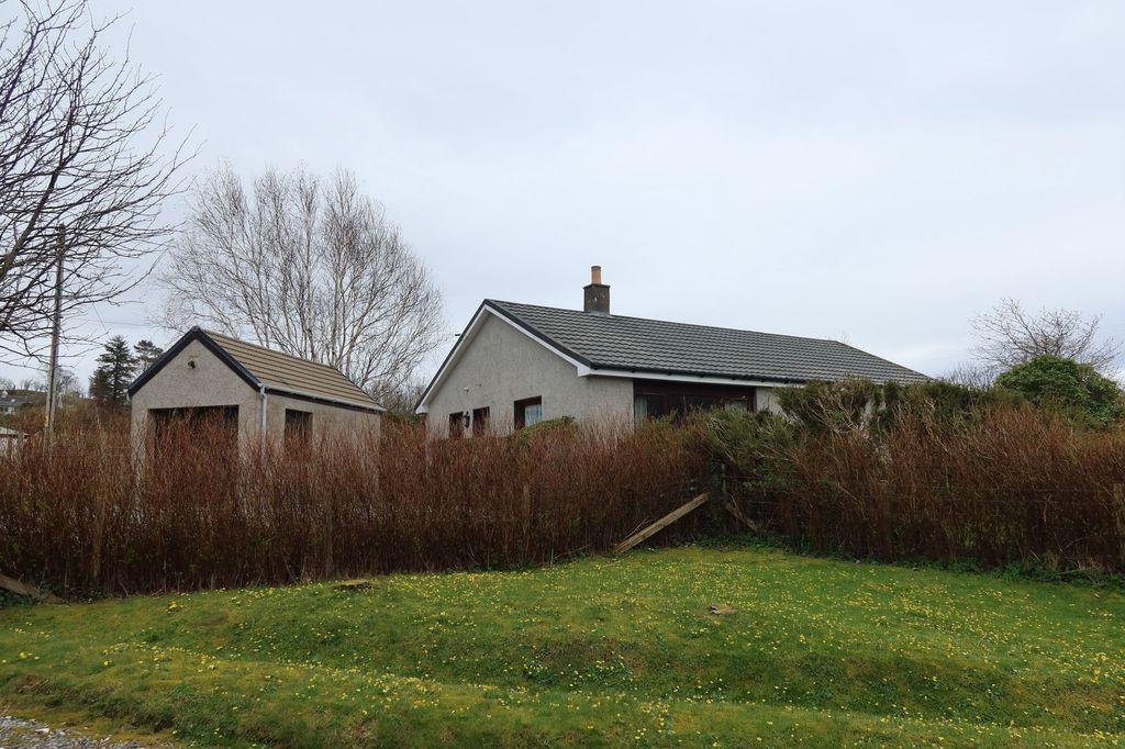 Property photo 2 of 47