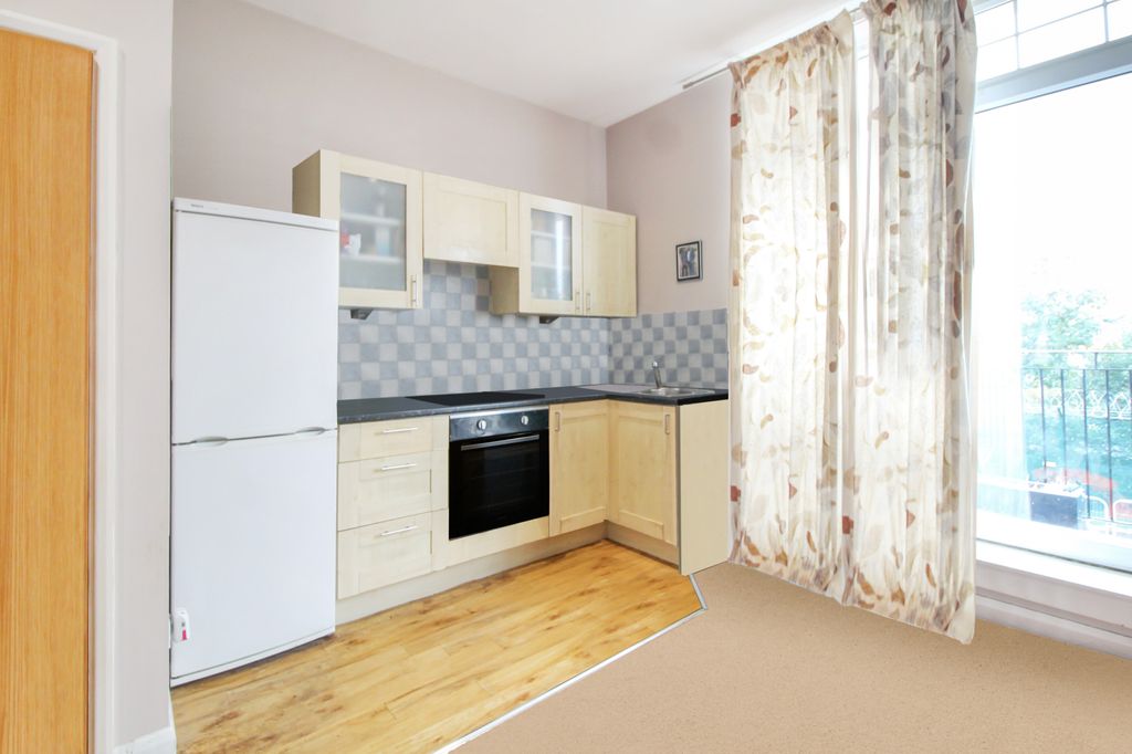 Property photo 3 of 8
