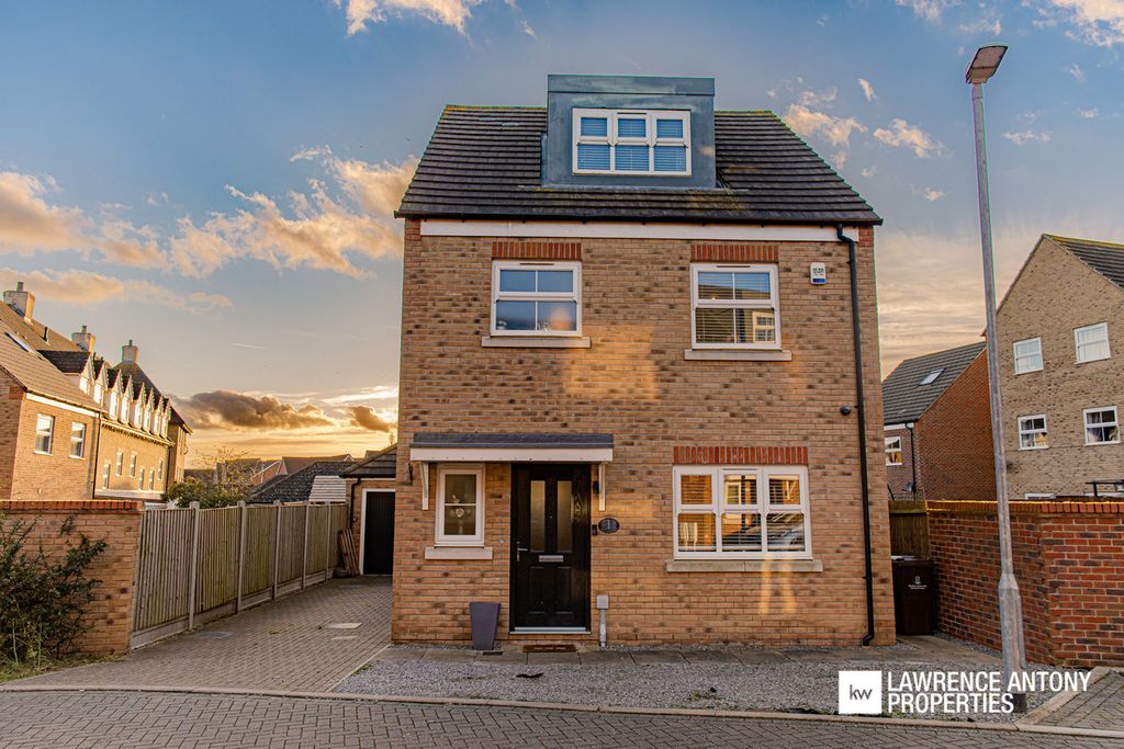 Property photo 1 of 34