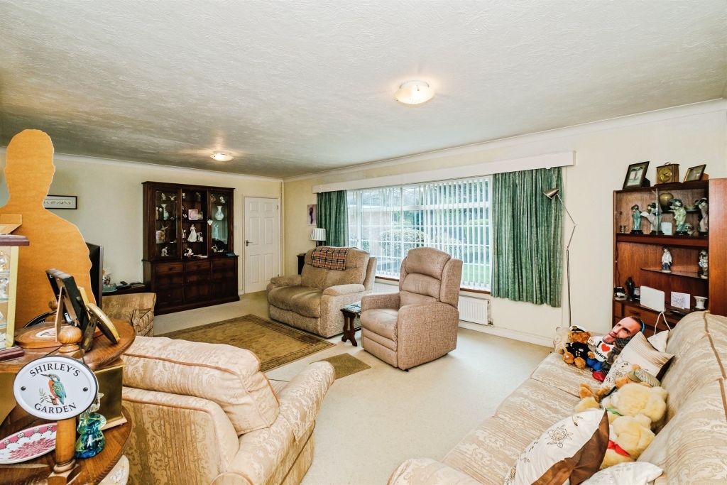 Property photo 3 of 17