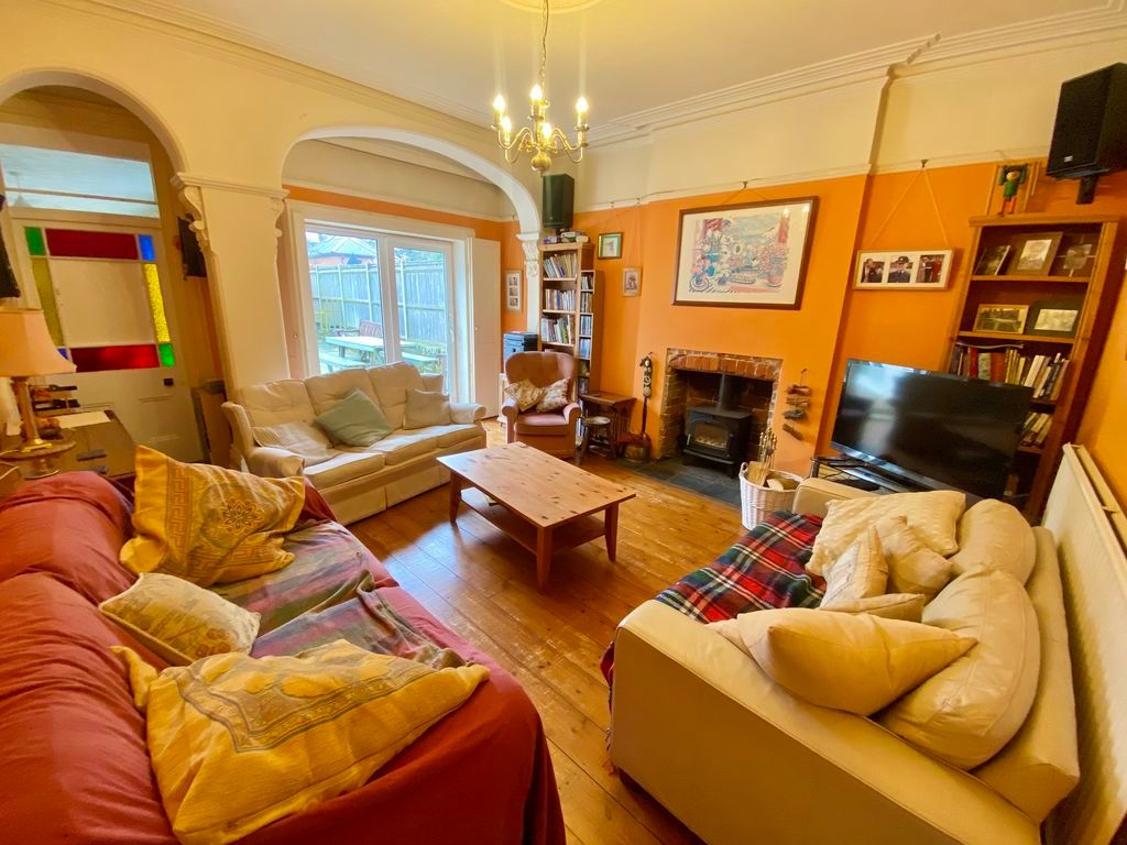 Property photo 2 of 40 Sitting Room