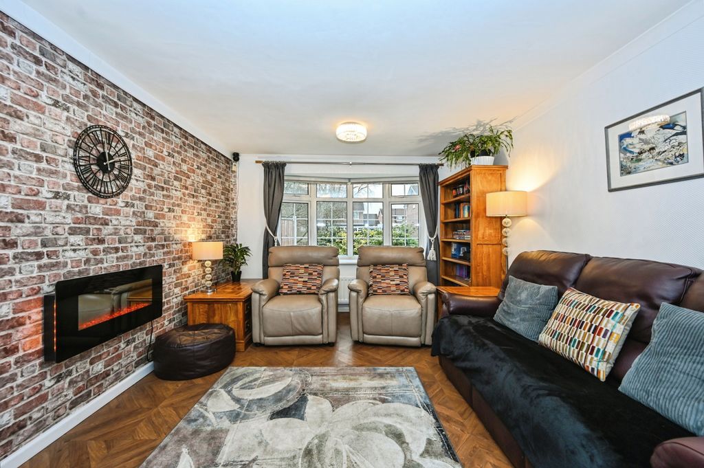 Property photo 3 of 15