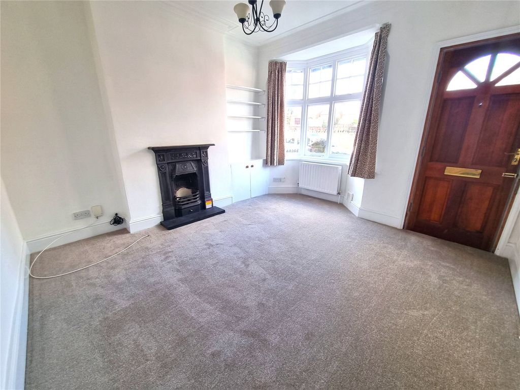 Property photo 2 of 9 Picture No. 18