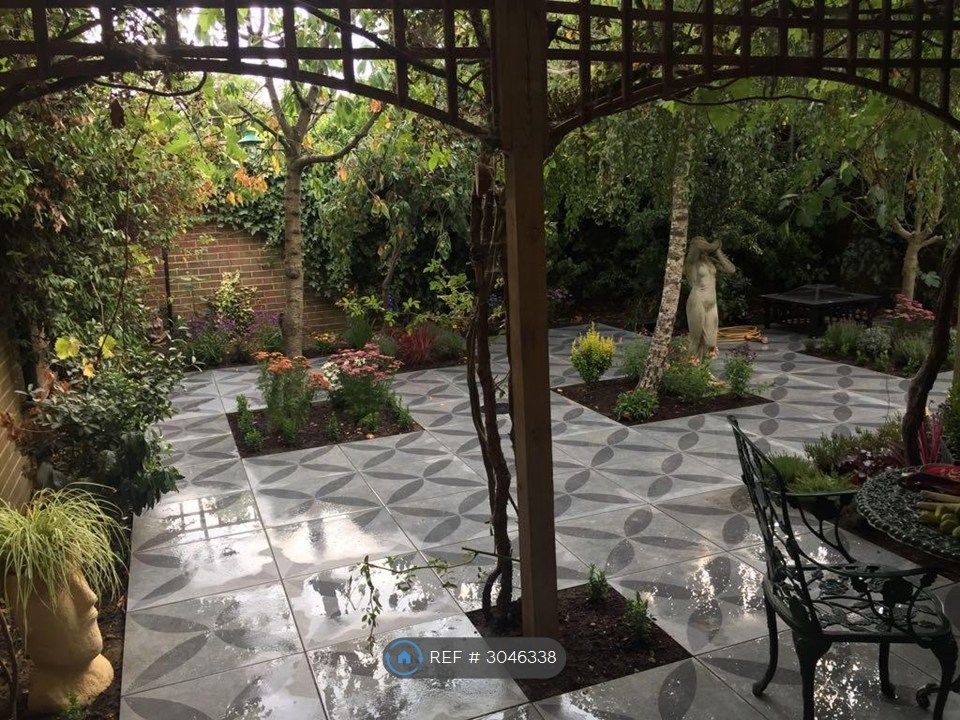 Property photo 2 of 7 Italian Style Garden
