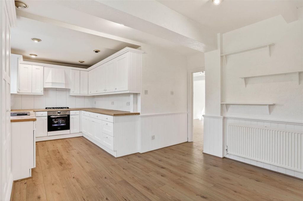 Property photo 2 of 33 1671431714 - 7.Jpg