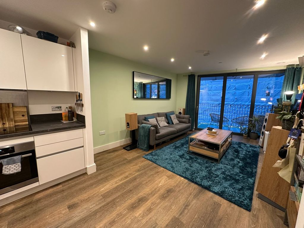 Property photo 2 of 18