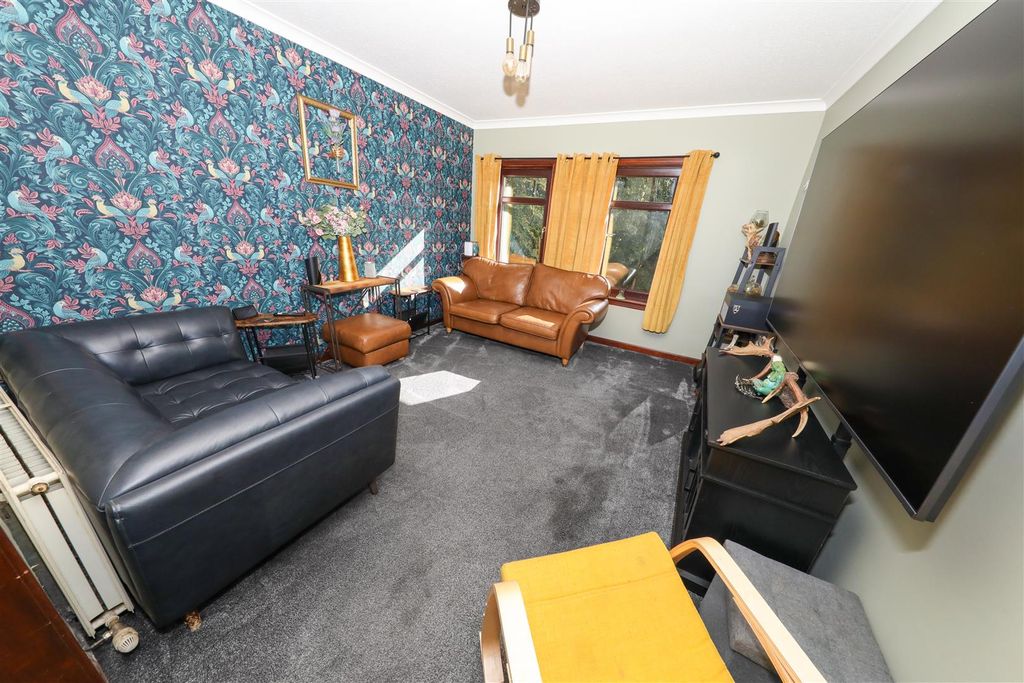 Property photo 2 of 15 B