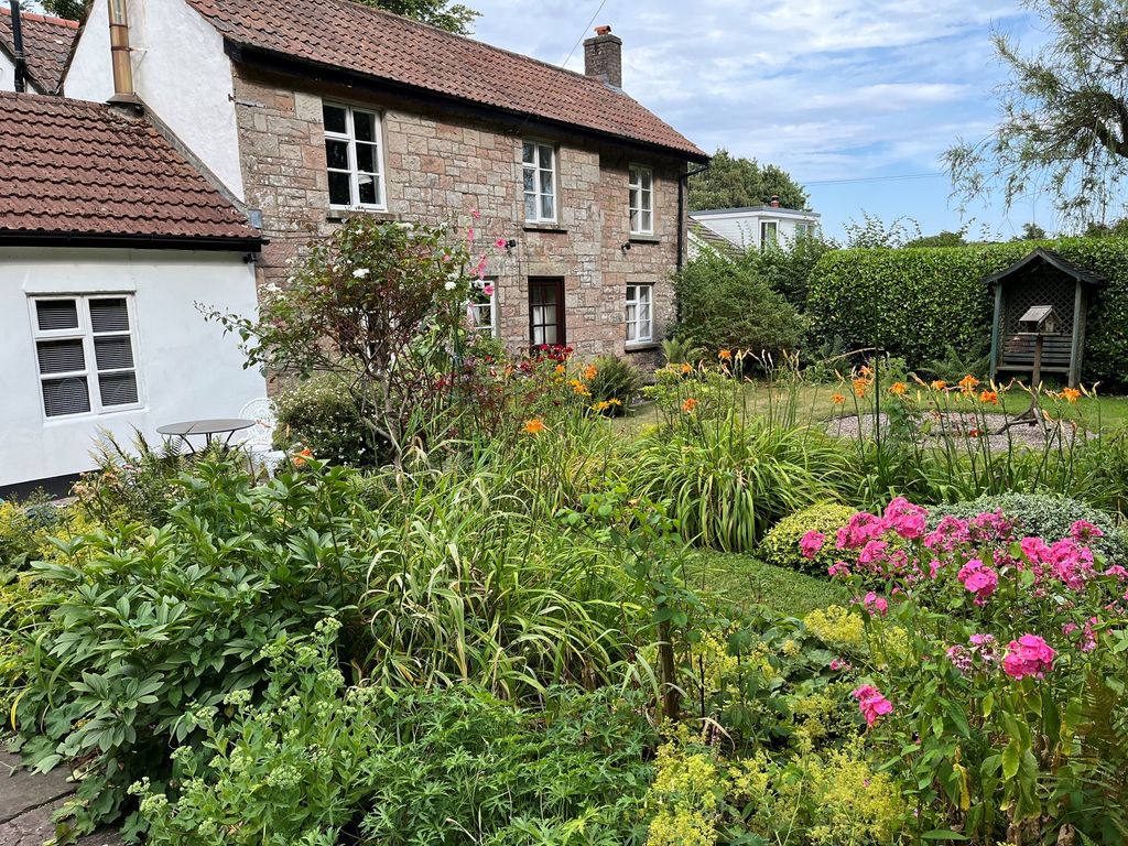 Property photo 1 of 33