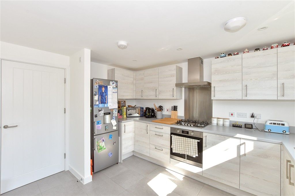 Property photo 1 of 8 Kitchen