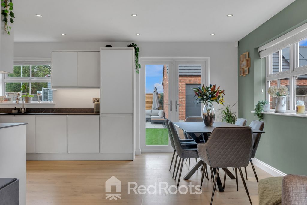 Property photo 2 of 37 4479432