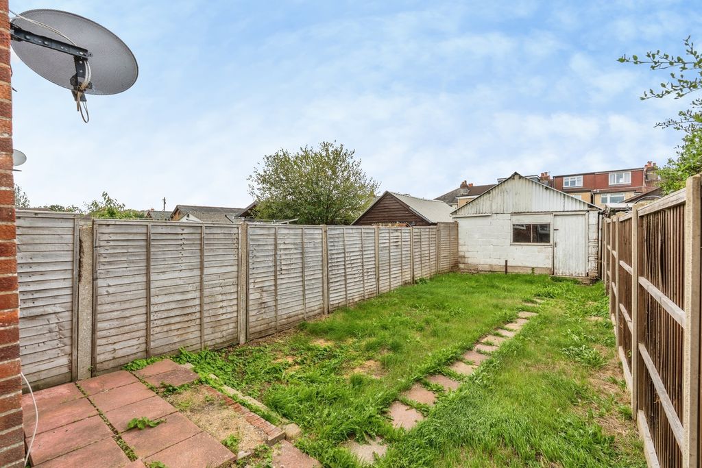 Property photo 3 of 23 Pbox-Img.Jpg