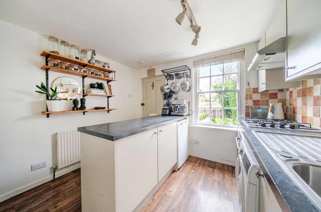 Property photo 3 of 12 1384558-25-69283E...