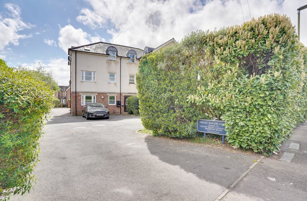 Property photo 1 of 8