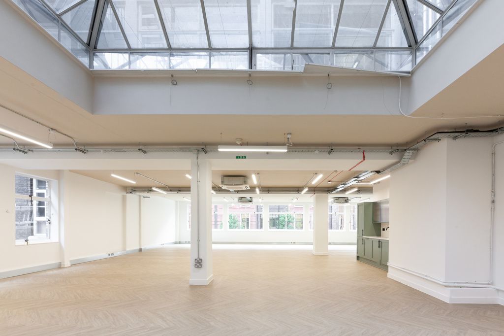 Property photo 3 of 6 Photo 6