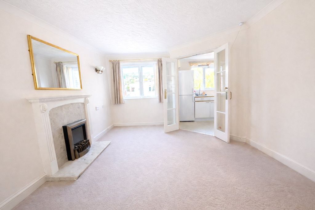 Property photo 2 of 8 2 - Picture No. 14