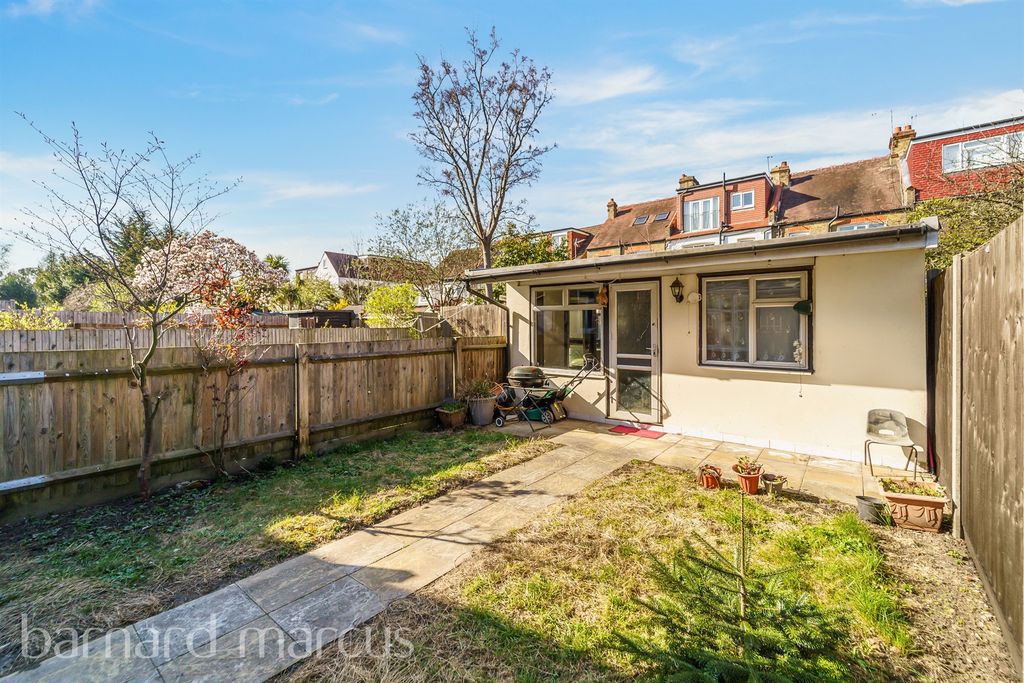 Property photo 2 of 13