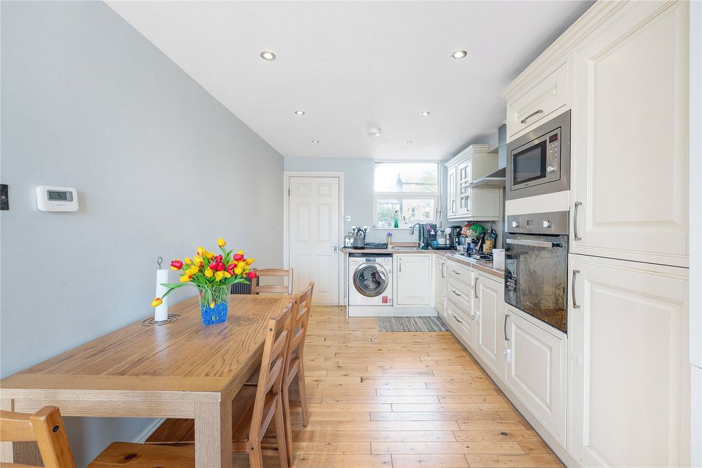 Property photo 2 of 9 Picture No. 08