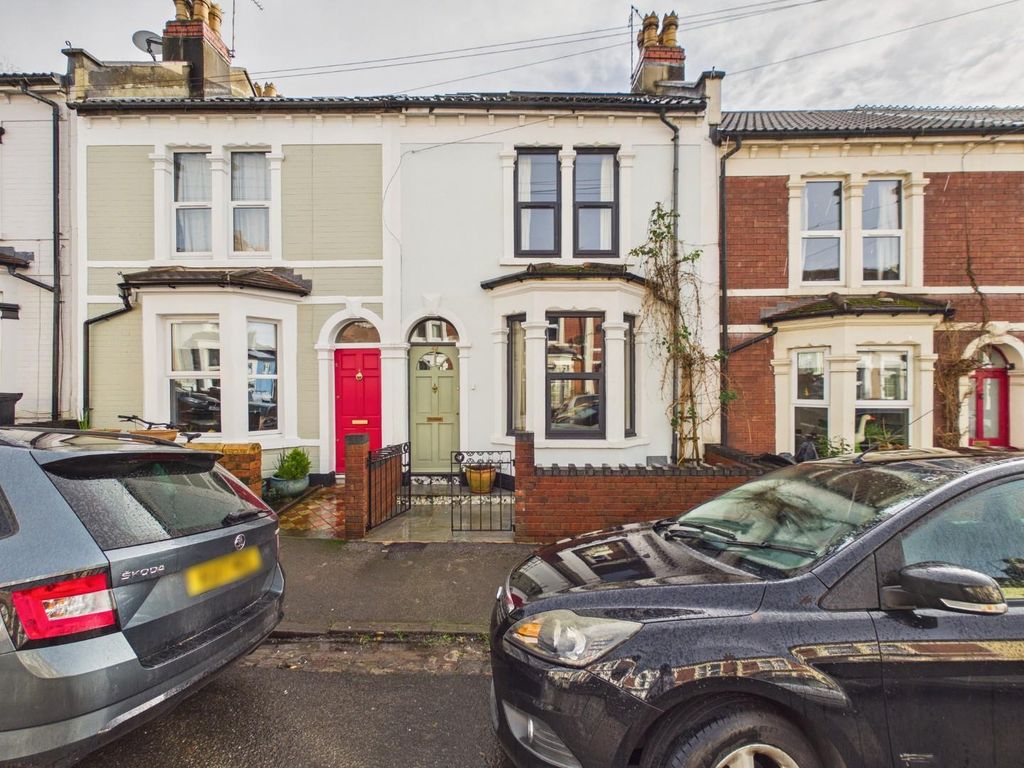 Property photo 1 of 38 Cam01530G0-Pr0380-Still042.Jpg