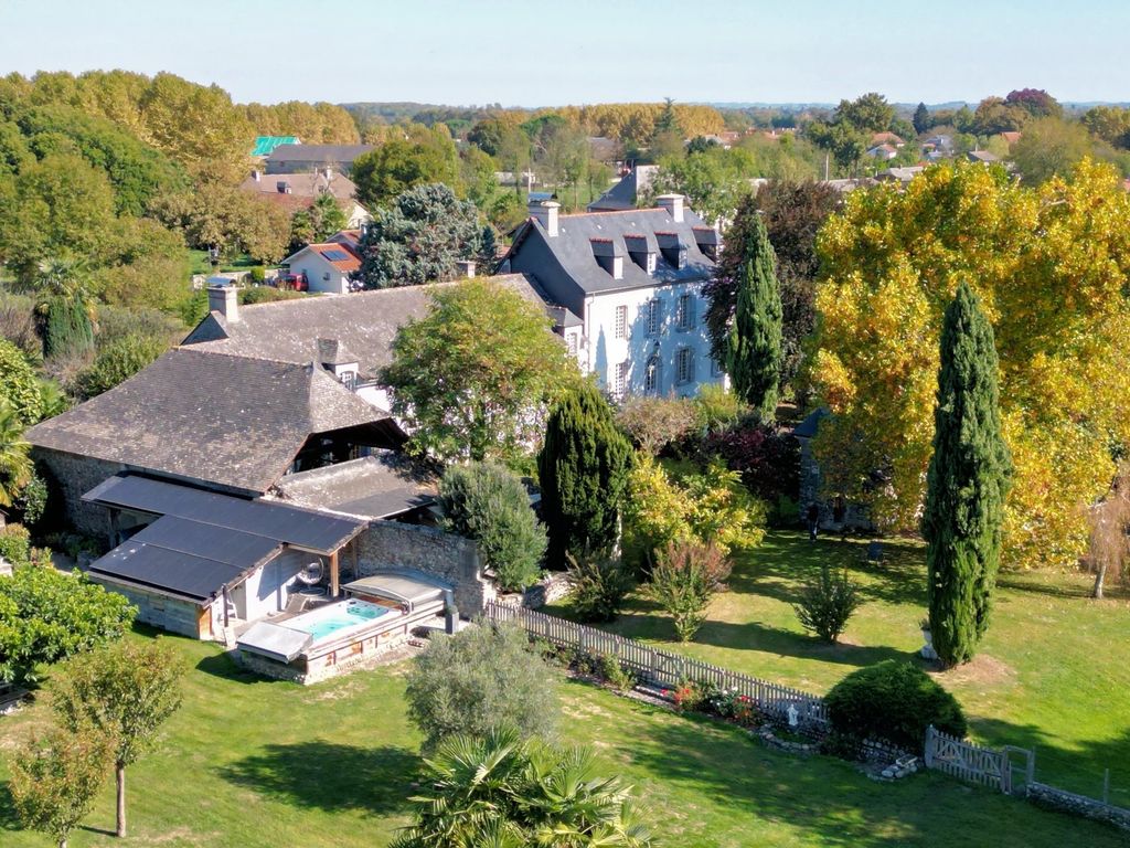 Property photo 1 of 50