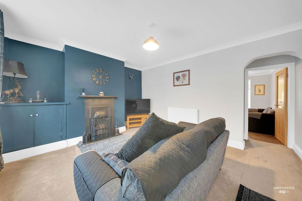 Property photo 3 of 24