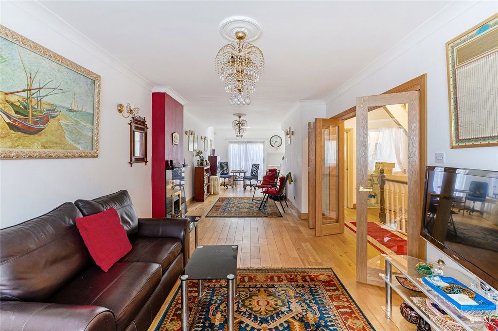 Property photo 3 of 19 Picture No. 30