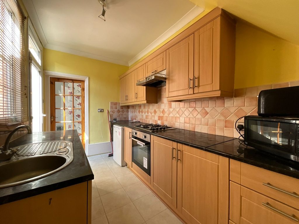 Property photo 1 of 8 2493102