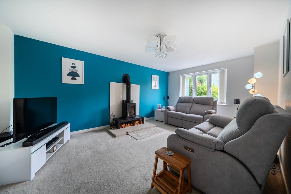 Property photo 2 of 14 1465027-7-6A19B250c57c7.Jpg