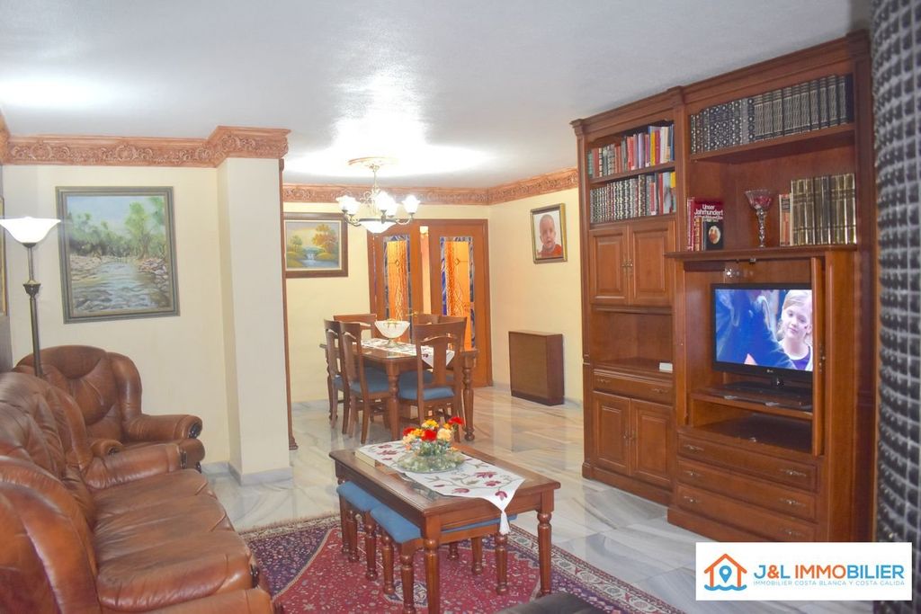 Property photo 2 of 30