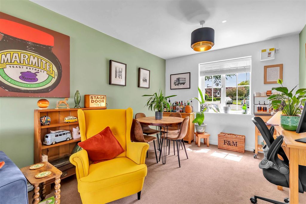 Property photo 3 of 15 Dining Area.Jpg