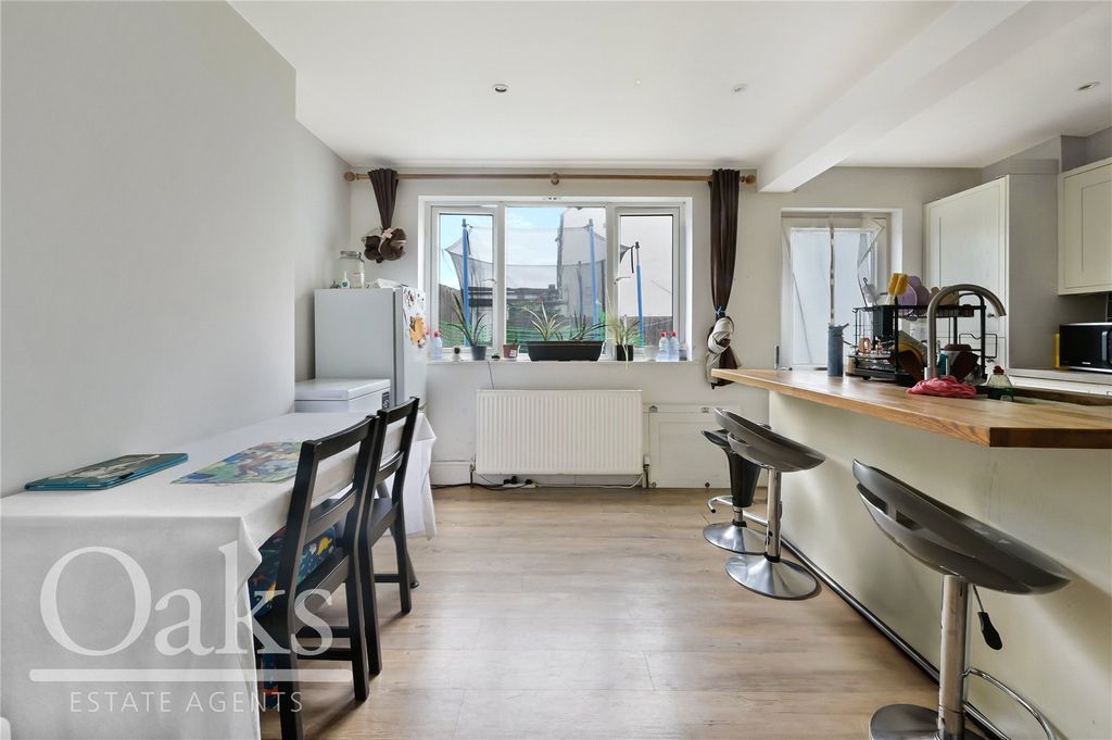 Property photo 2 of 12 Picture No. 02